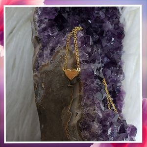 NWT Dainty gold tone heart necklace